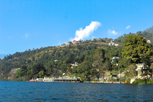 Hotel Elphinstone Nainital June 2024 rates and comparison. book 75405412185 hotel north woods