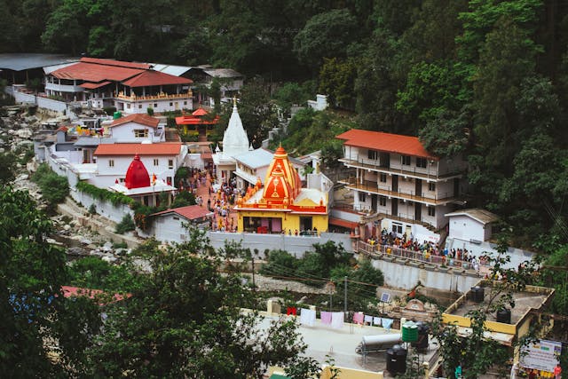 Kainchi Dham. Neem kaoli baba ashram. why its celebrated on 15th June -!!!